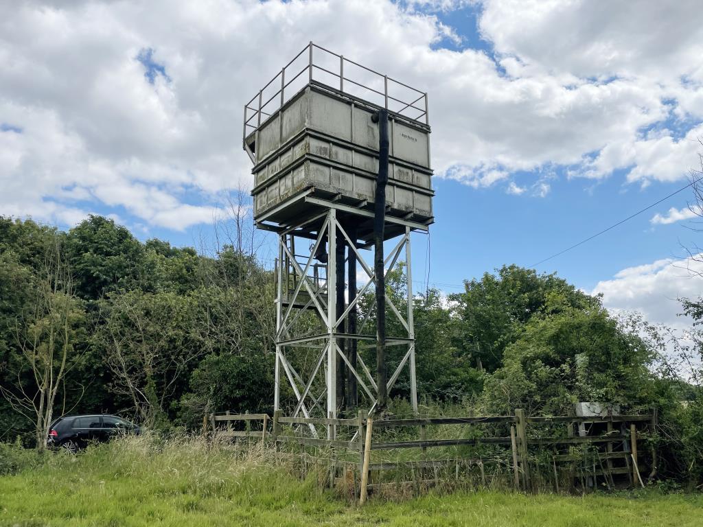 Lot: 42 - FREEHOLD WATER BOOSTER STATION - 